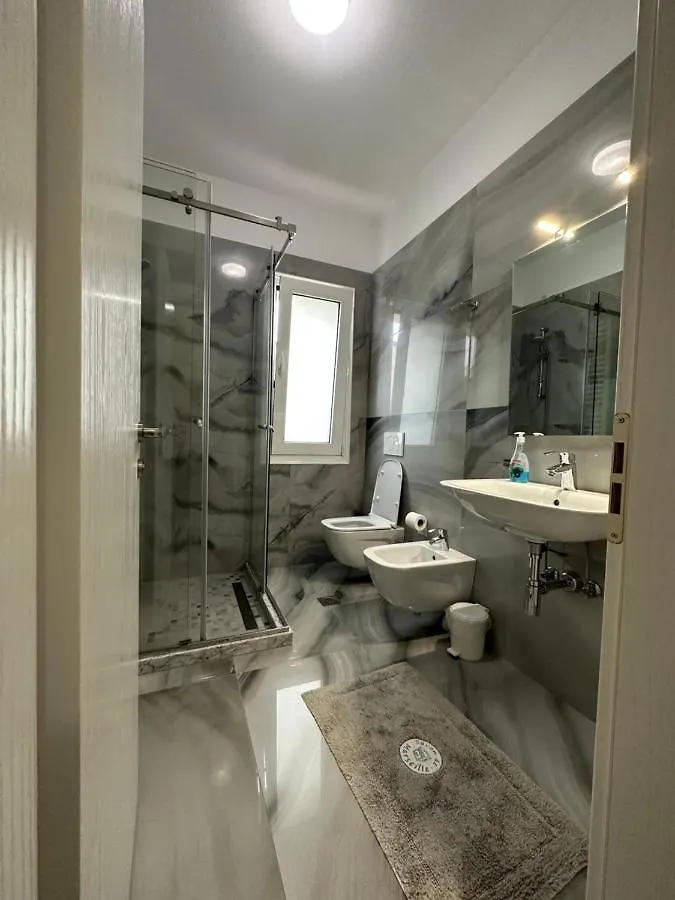 Brilant Apartament Tirana Apartment