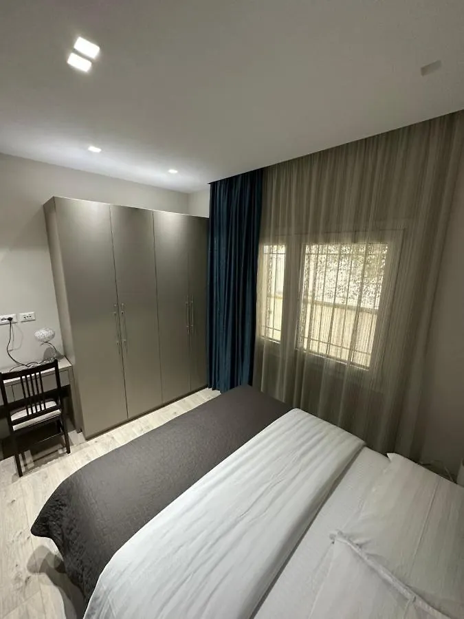 Brilant Apartament Tirana Apartment